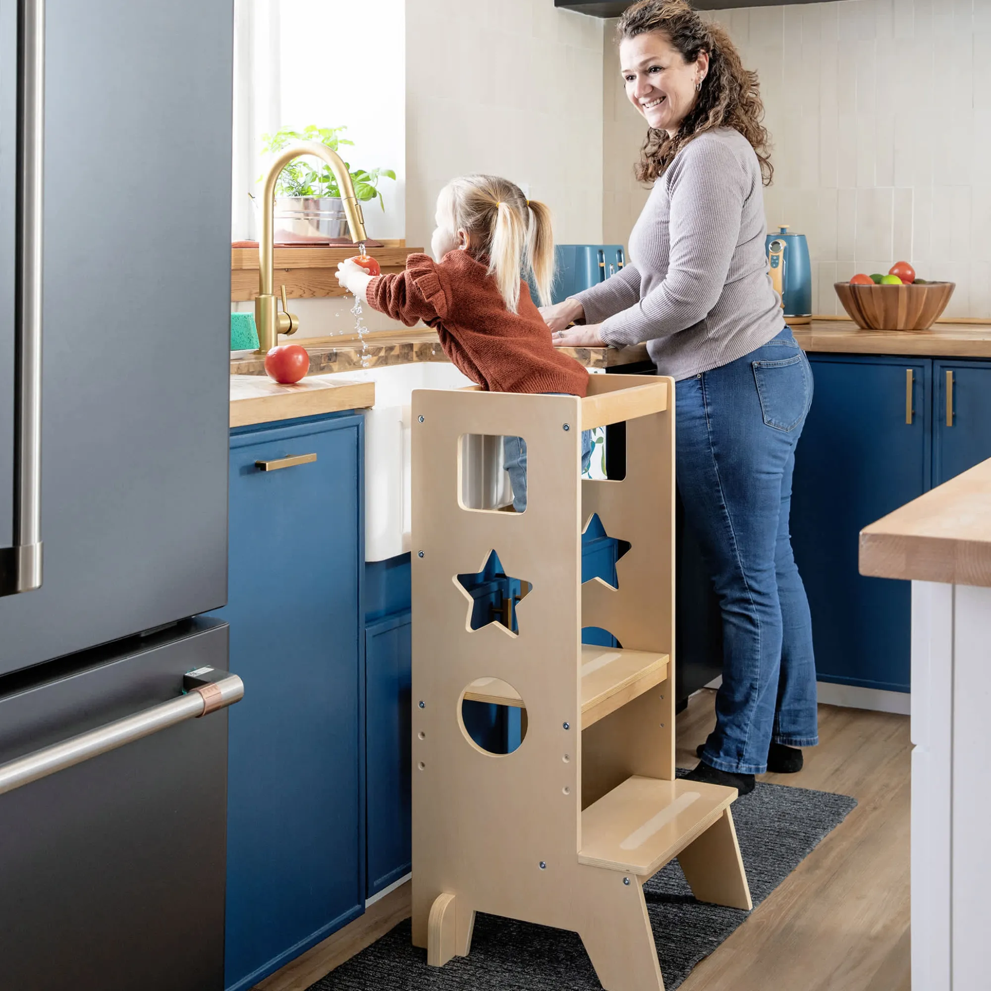 Guidecraft Jr. Classic Kitchen Helper Step-Up*Kids Kitchen Helper|Toddler Tower