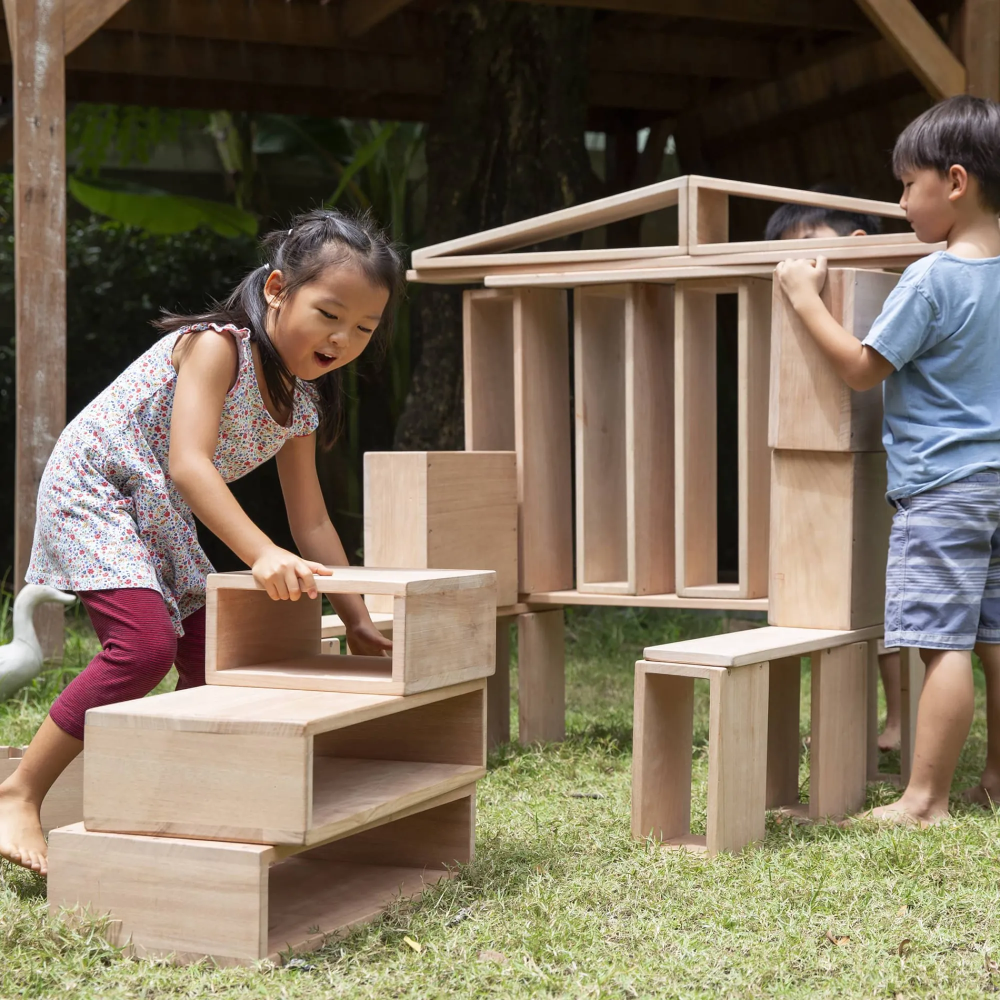 Guidecraft Outdoor Hollow Blocks - 25 pc. Set*Kids Kids' Outdoor Toys|Block Play