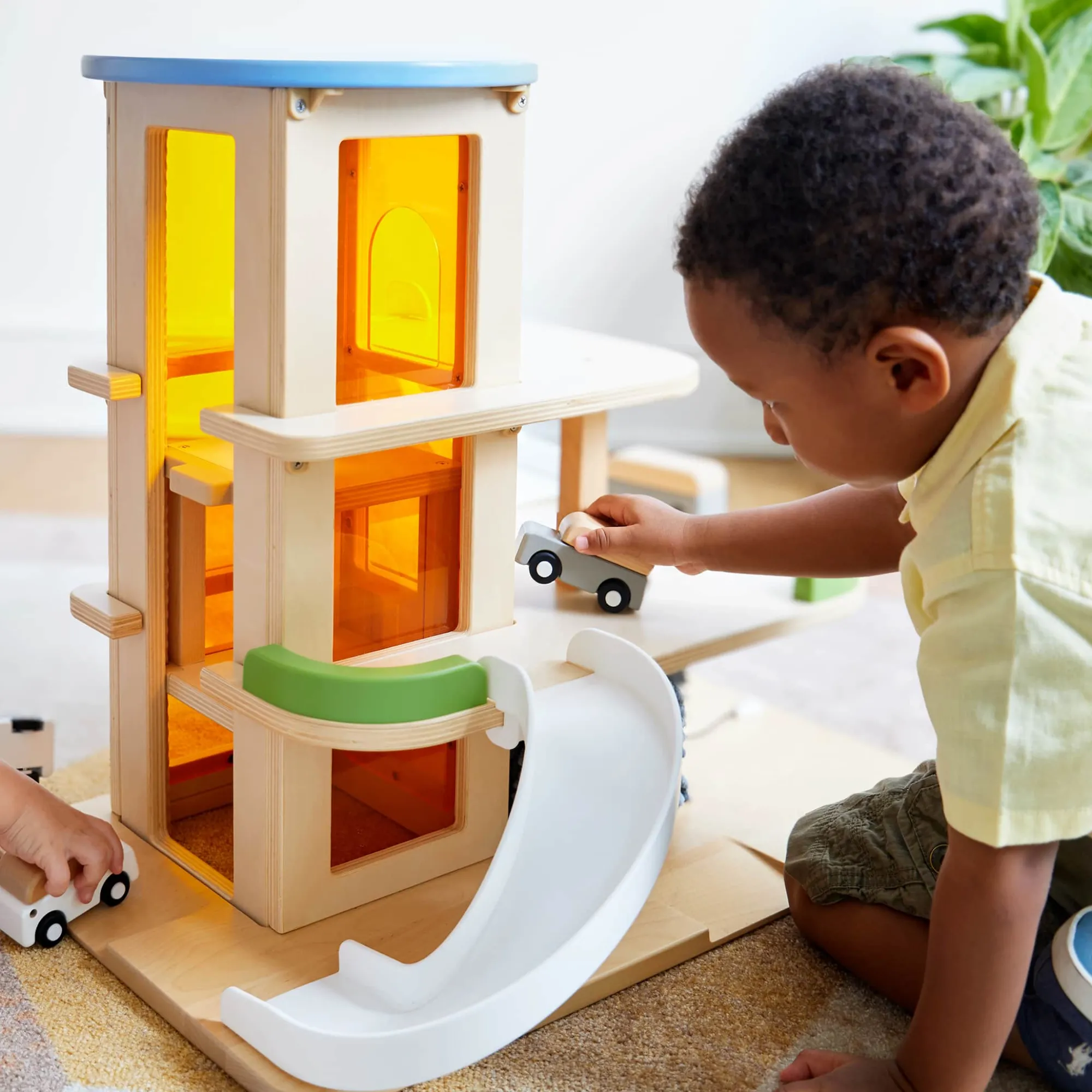 Guidecraft Parking Garage with Elevator* Pretend Play Toys