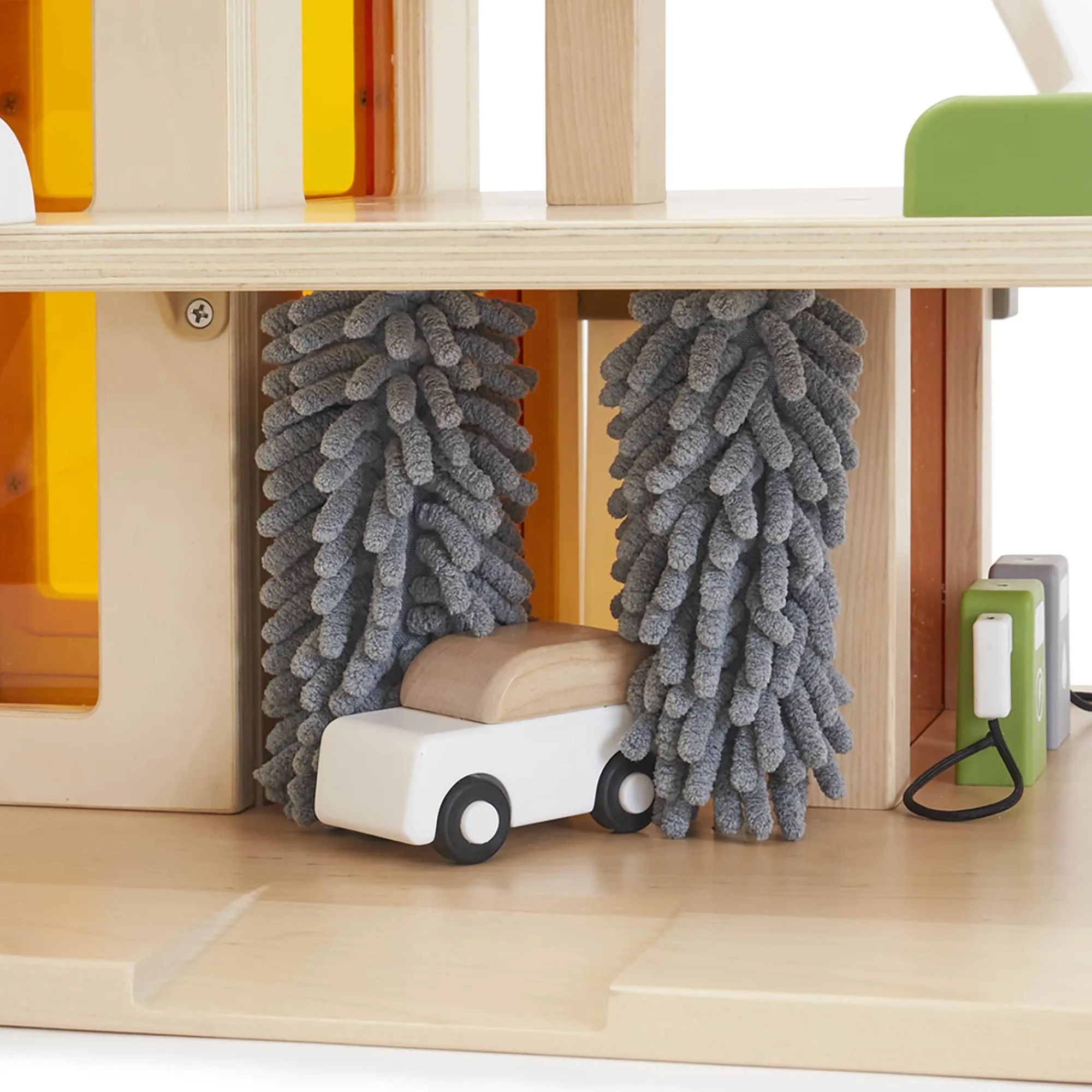 Guidecraft Parking Garage with Elevator* Pretend Play Toys