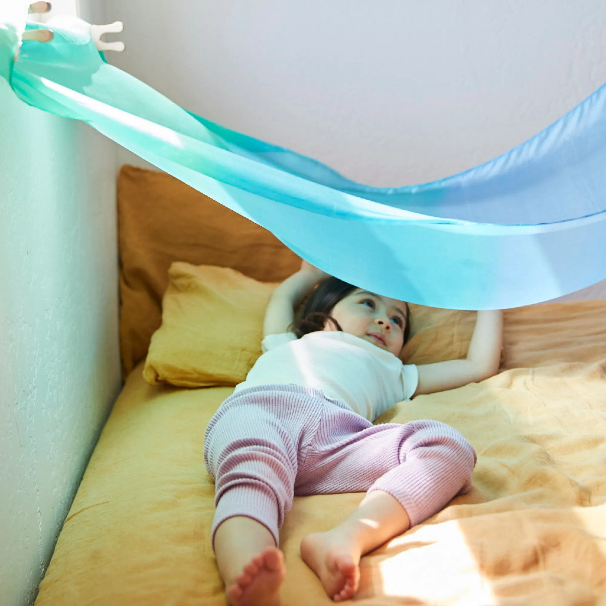 Guidecraft Sarah's Silks Fort Kit*Kids Sensory Toys|Sensory Play