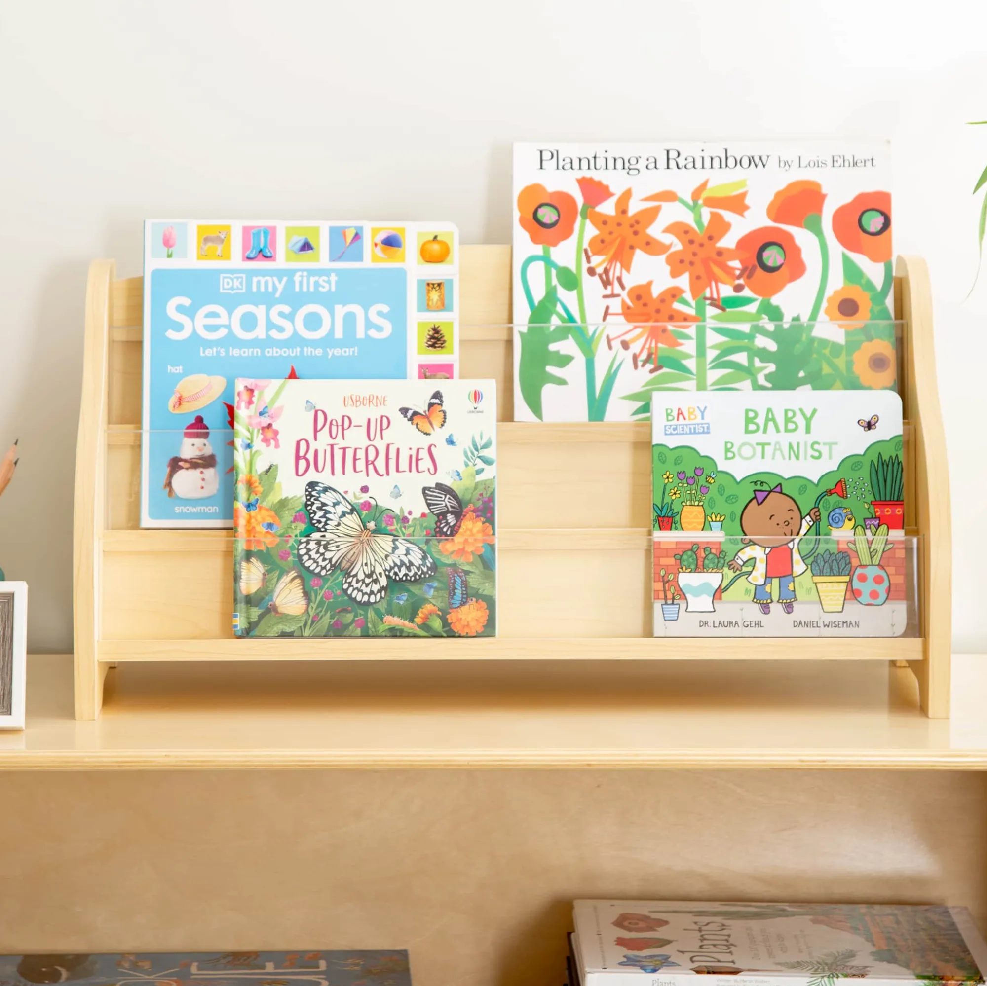 Guidecraft Tabletop Book Display* Classroom Furniture